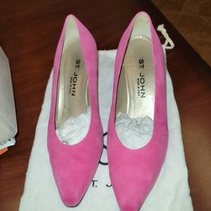 St John heels, size 8 1/2 B